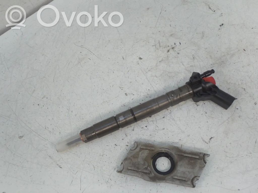 Audi A4 S4 B8 8K Fuel injector 