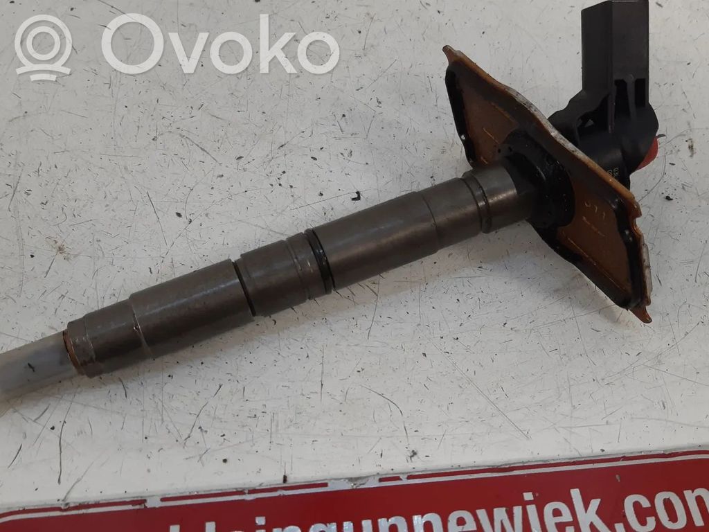 Volkswagen PASSAT B6 Injector combustibil 