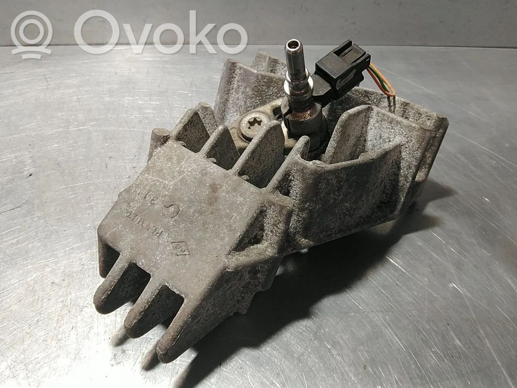 Renault Clio III Injector combustibil 