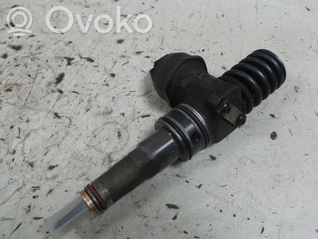 Volkswagen Touareg I Injector combustibil 