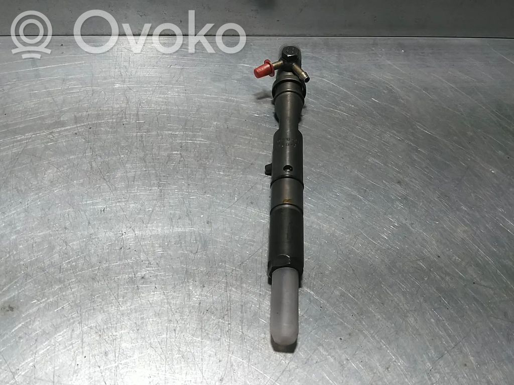 Audi A4 S4 B6 8E 8H Fuel injector 