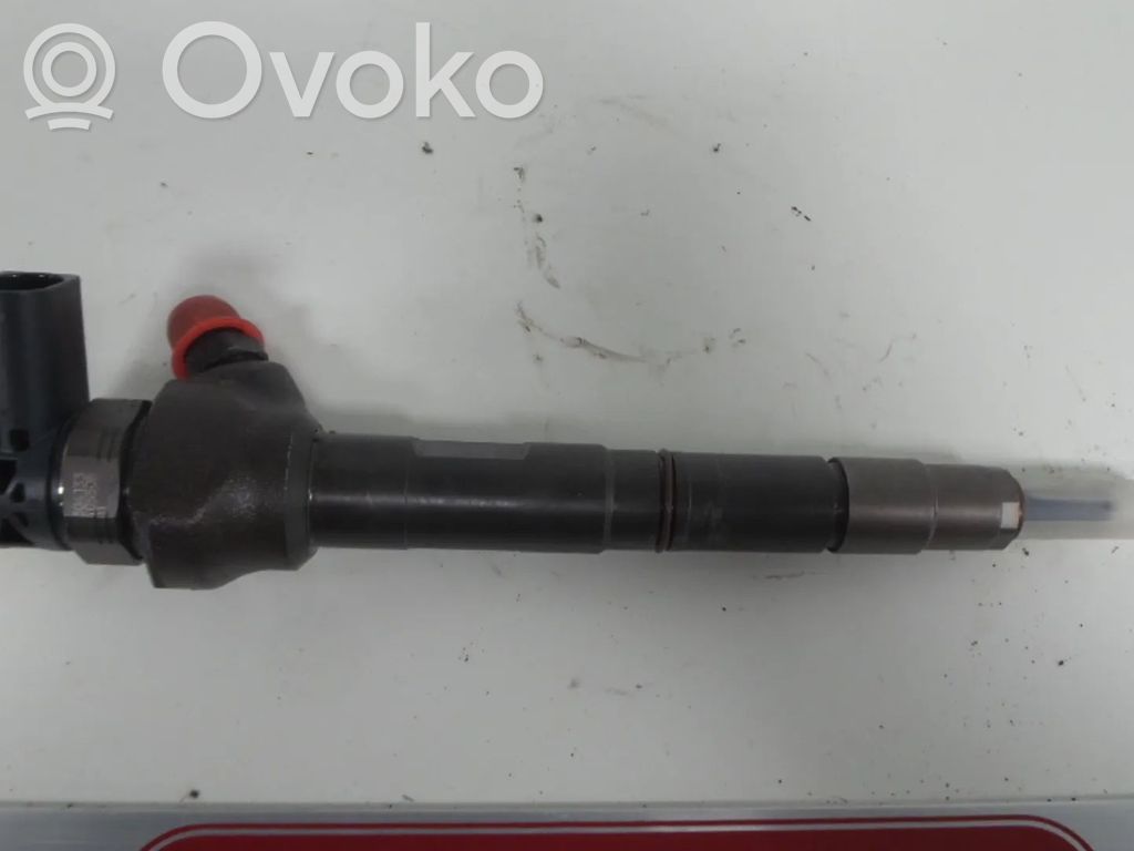 Volkswagen Golf VII Wtryskiwacz paliwa 