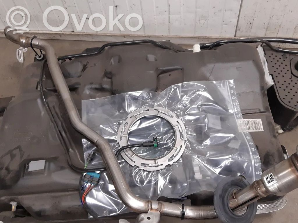 Mercedes-Benz GLA W156 X156 Zbiornik paliwa 