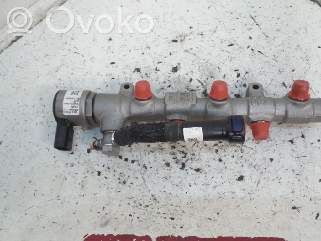 Volkswagen Touareg III Fuel main line pipe 