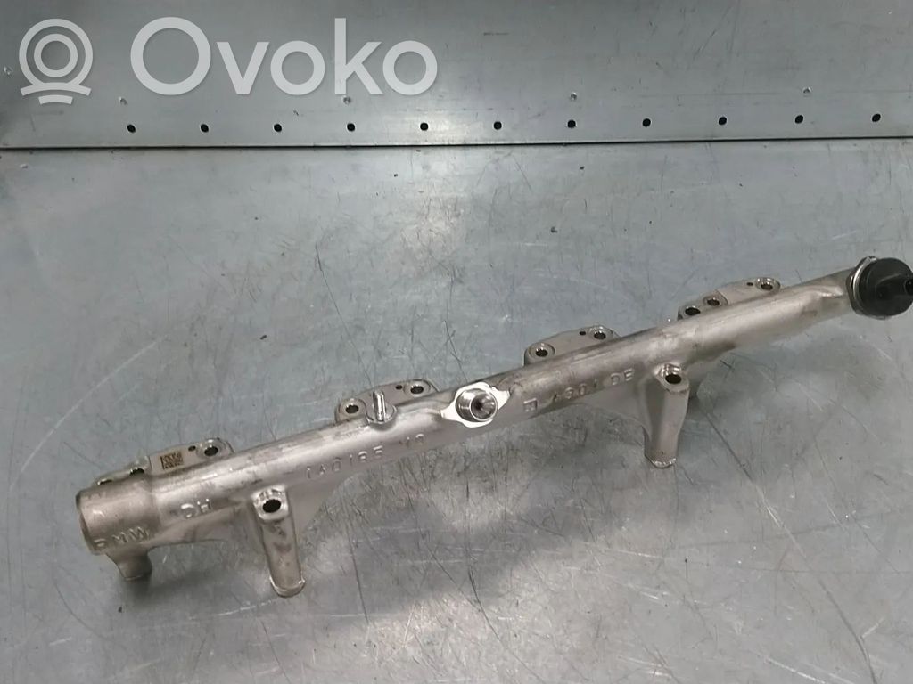 BMW 5 G30 G31 G38 Rampă alimentare injectoare 