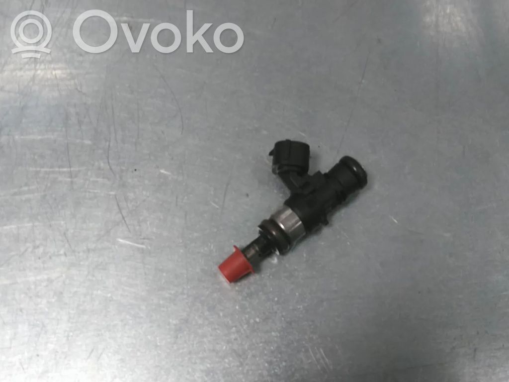 Audi A3 S3 8V Wtryskiwacz paliwa 