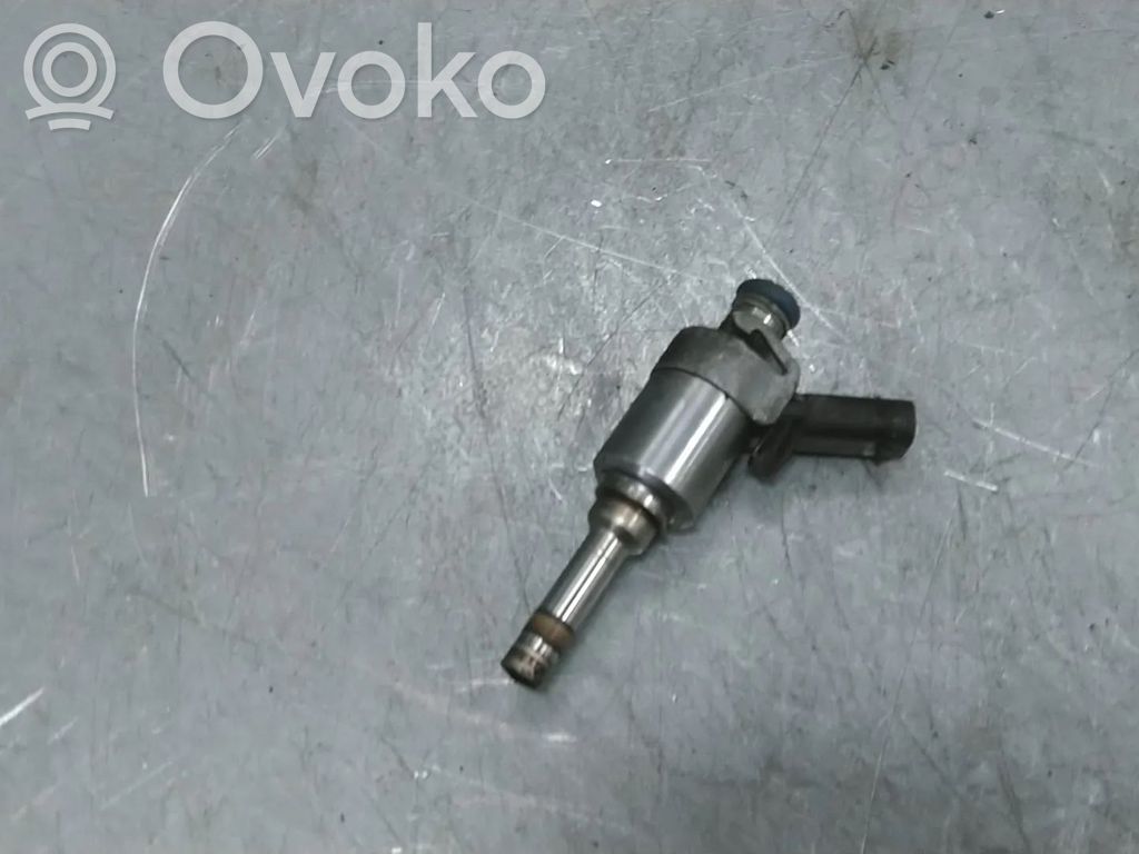 Volkswagen PASSAT B6 Wtryskiwacz paliwa 
