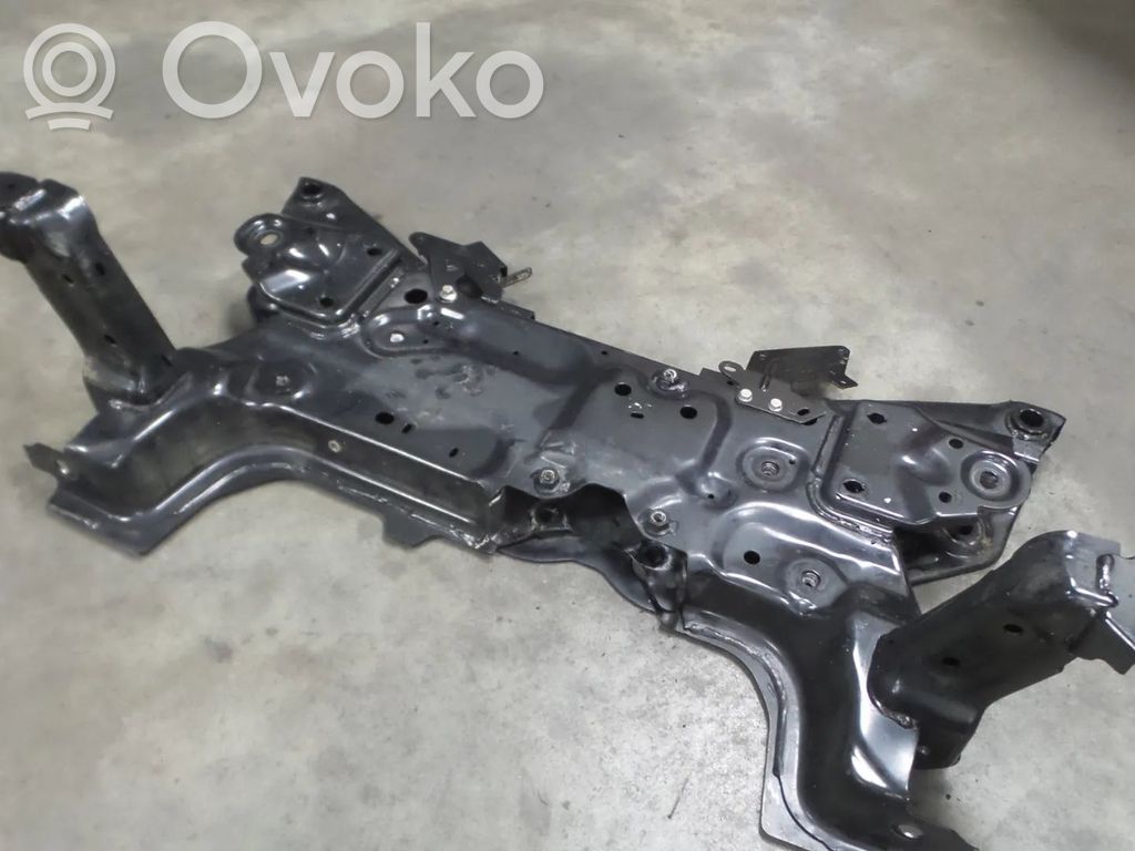 Ford Focus Priekinis traversas 