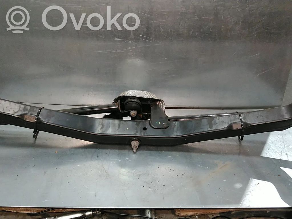 Opel Astra J Wahacz osi tylnej 