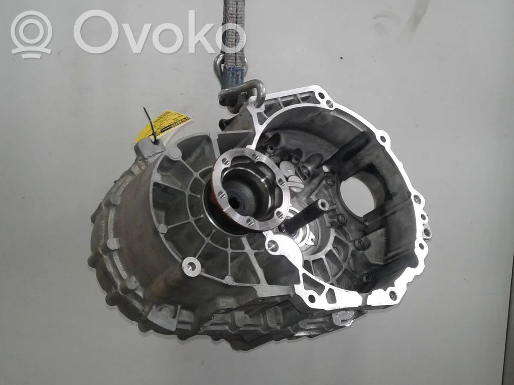 Audi A3 S3 8V Manuaalinen 5-portainen vaihdelaatikko 