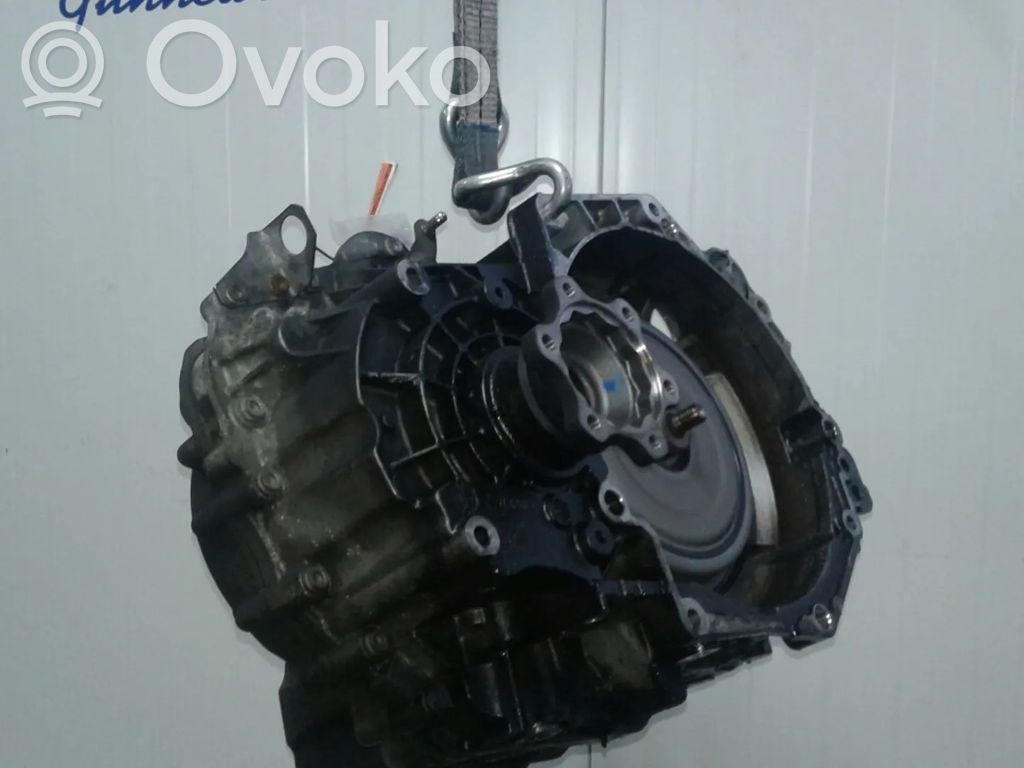 Volkswagen PASSAT B6 Manual 5 speed gearbox 
