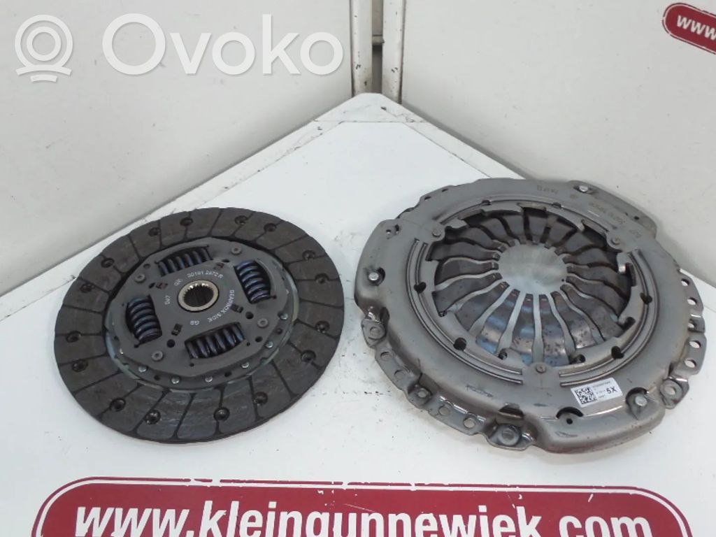 Renault Kangoo II Kit d'embrayage 