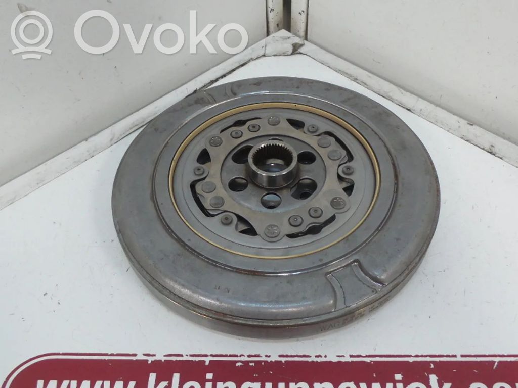 Volkswagen PASSAT B8 Volanta ambreiaj 