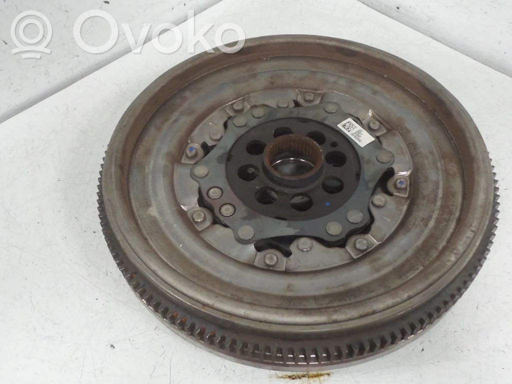 Audi A3 S3 8V Koło zamachowe 