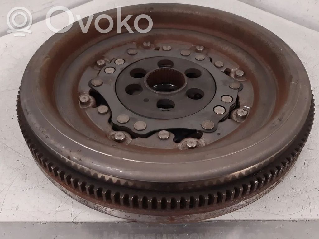 Volkswagen Golf VI Flywheel 