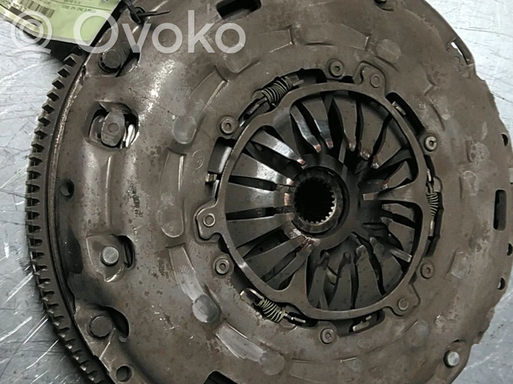 Skoda Octavia Mk2 (1Z) Koło zamachowe 