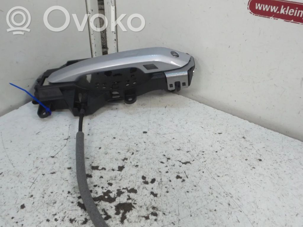 Audi A5 Zaślepka klamki z otworem na kluczyk 