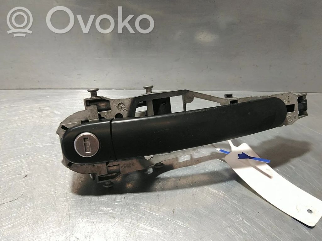 Etuoven suojatulppa