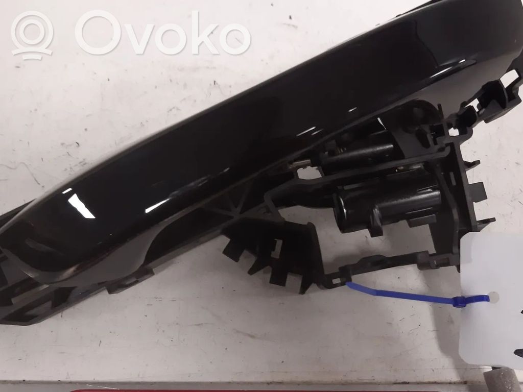 Volkswagen Golf VIII Osłona klamki drzwi tylnych 
