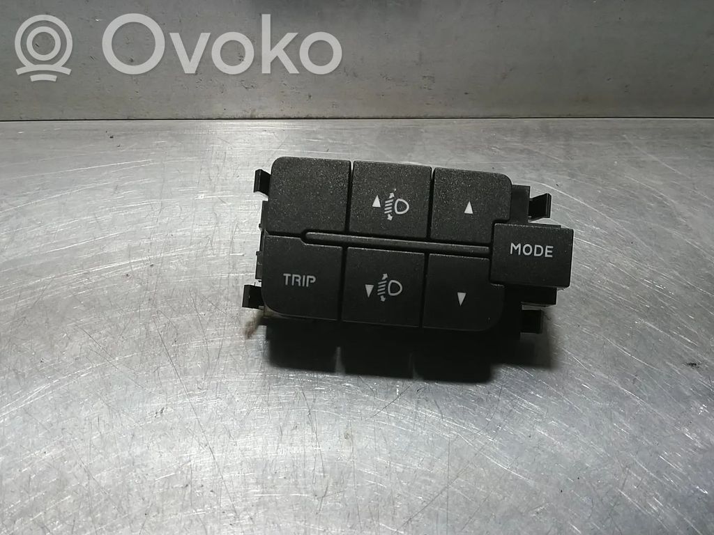Iveco Daily 35.8 - 9 Altra parte interiore 