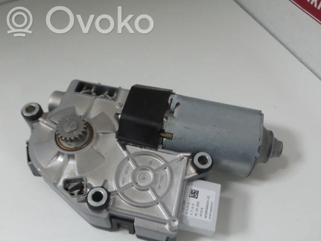 Audi Q3 8U Motor / Aktuator 
