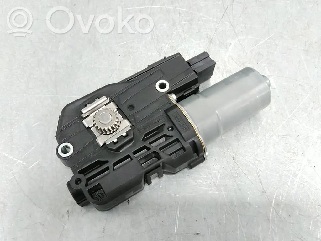 Moottori/käyttölaite   3G5877795