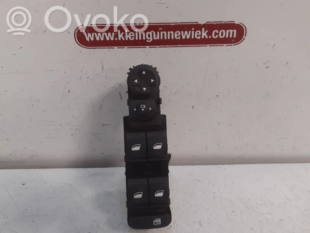 Inne części wnętrza samochodu   98319739