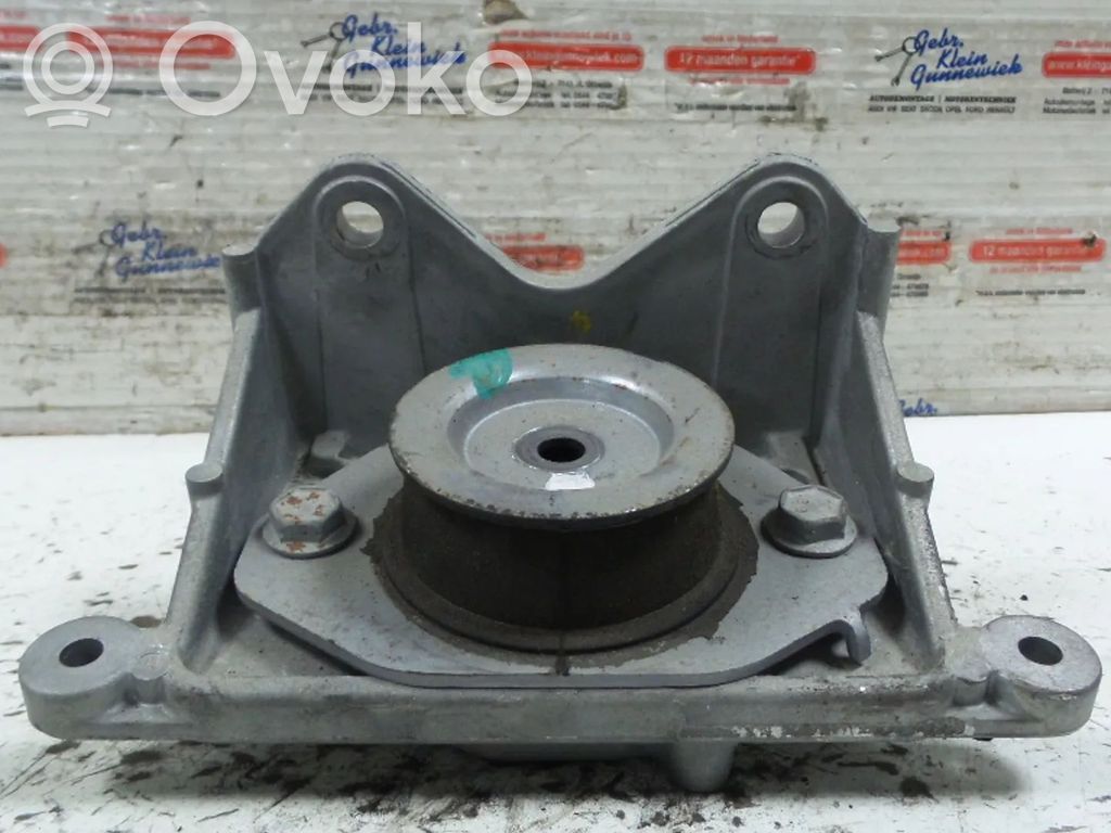 Renault Master II Gearbox mount 