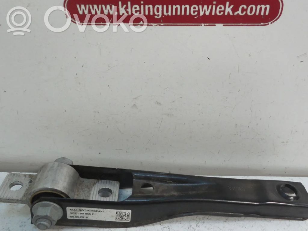 Volkswagen Golf VII Gearbox mount 