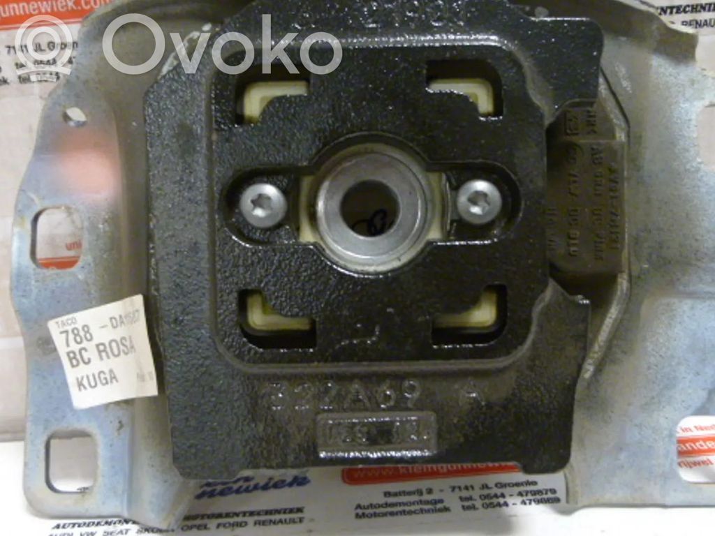Ford Kuga II Supporto della scatola del cambio 