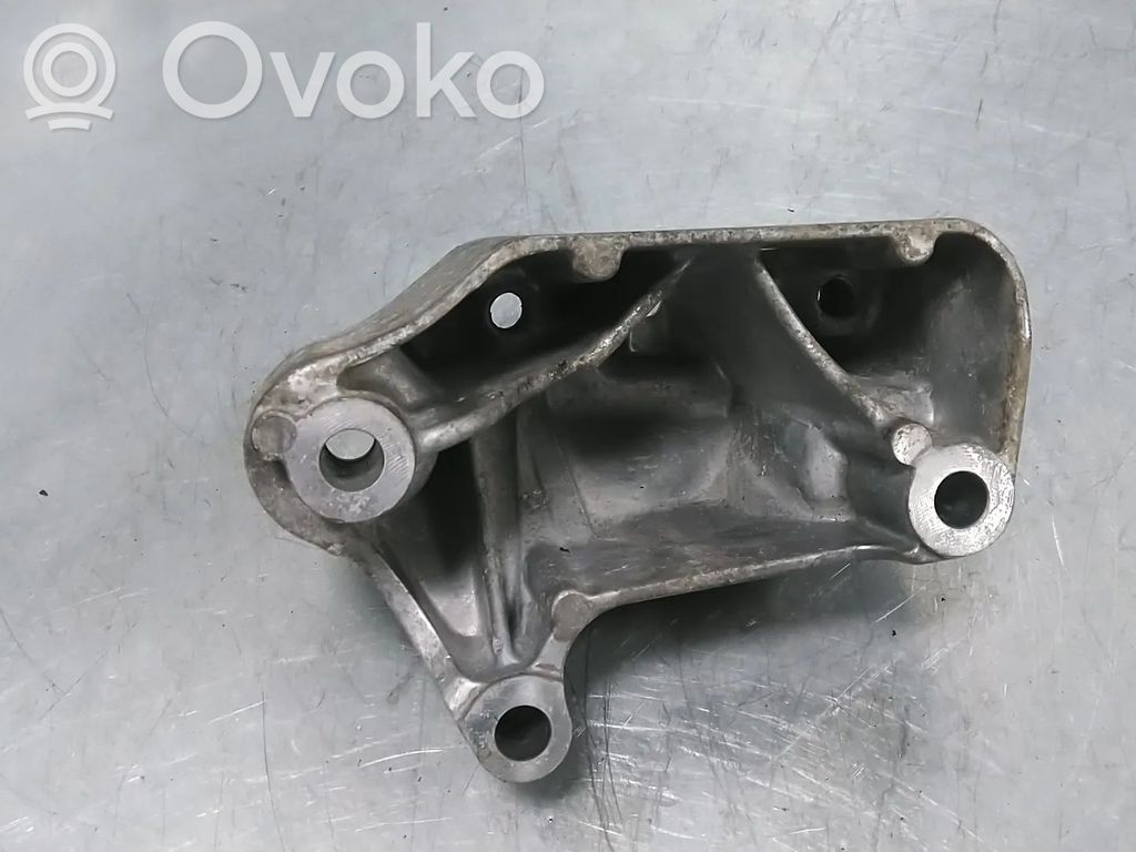 Volkswagen Caddy Supporto della scatola del cambio 