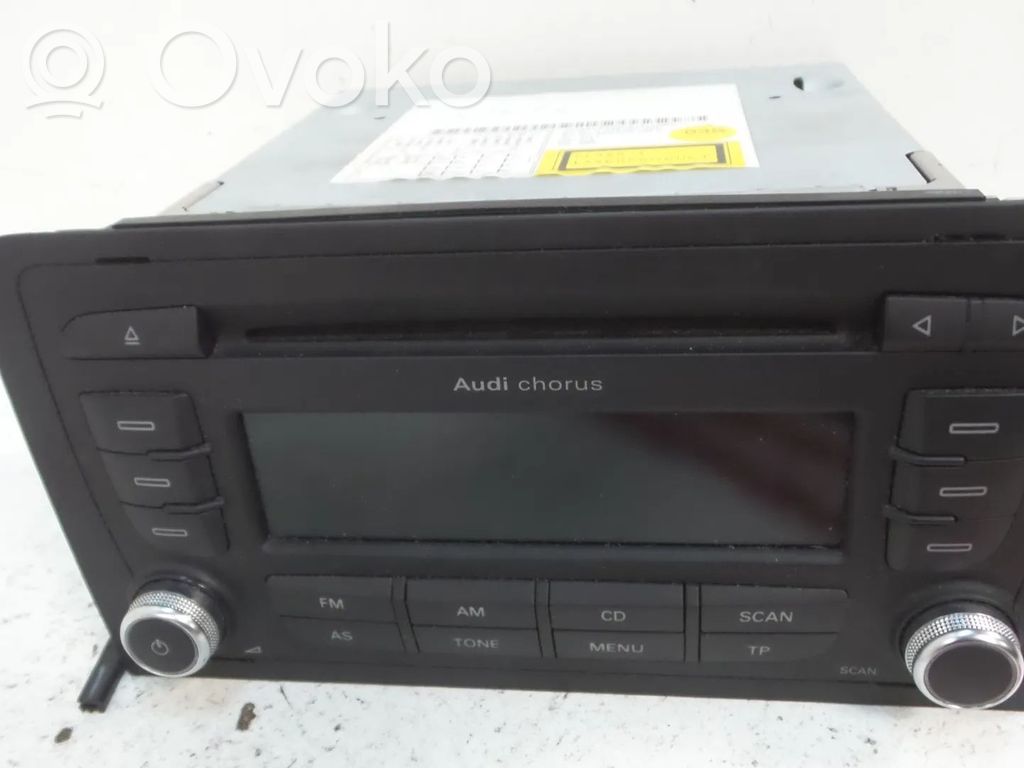 Audi A3 S3 8P Unité principale radio / CD / DVD / GPS 