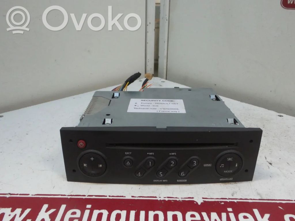 Renault Clio III Unitate principală radio/CD/DVD/GPS 