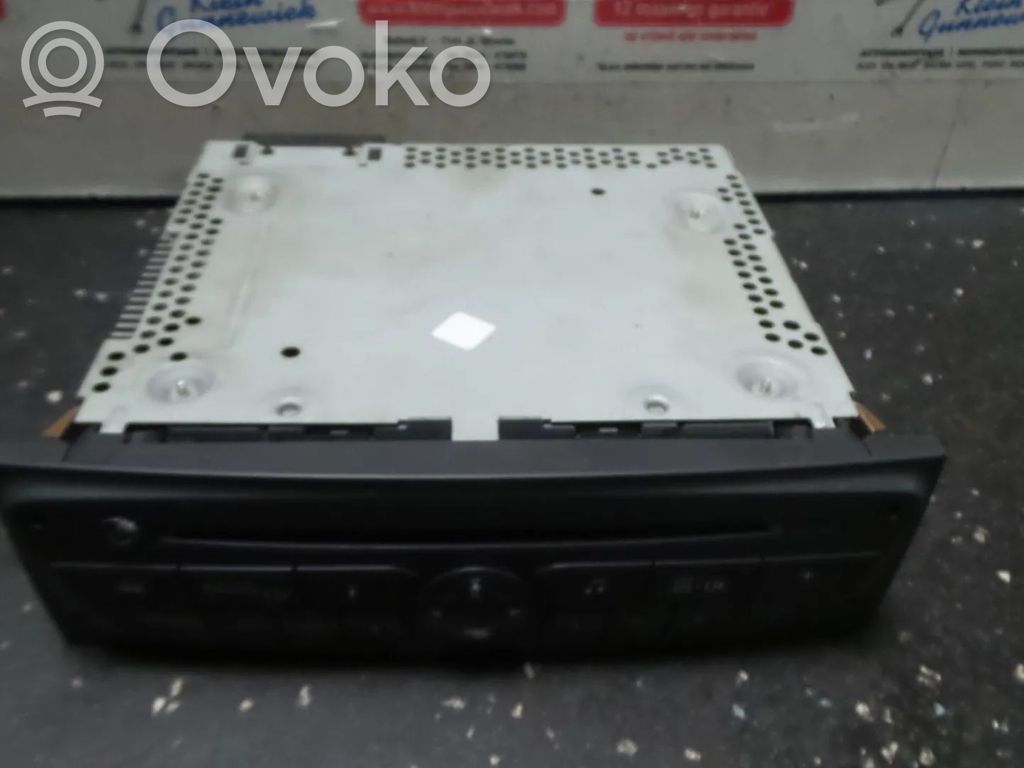 Renault Clio III Unitate principală radio/CD/DVD/GPS 