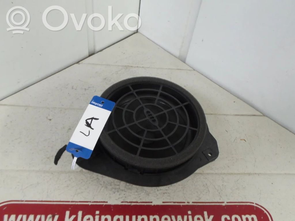 Audi A1 Altavoz de la puerta delantera 