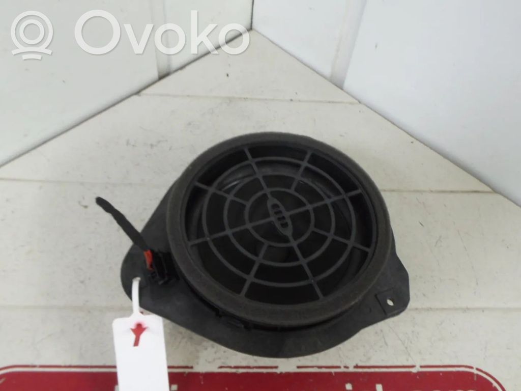Audi A1 Altavoz de la puerta delantera 