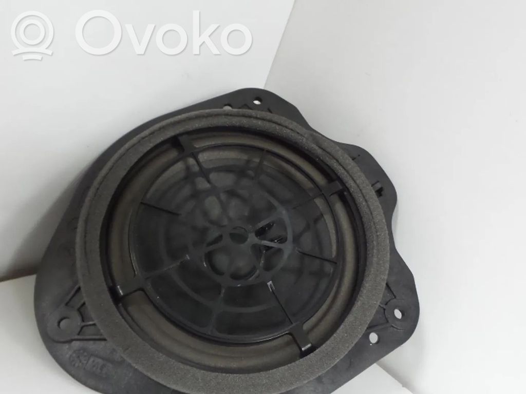 Audi TT TTS RS Mk3 8S Etuoven kaiutin