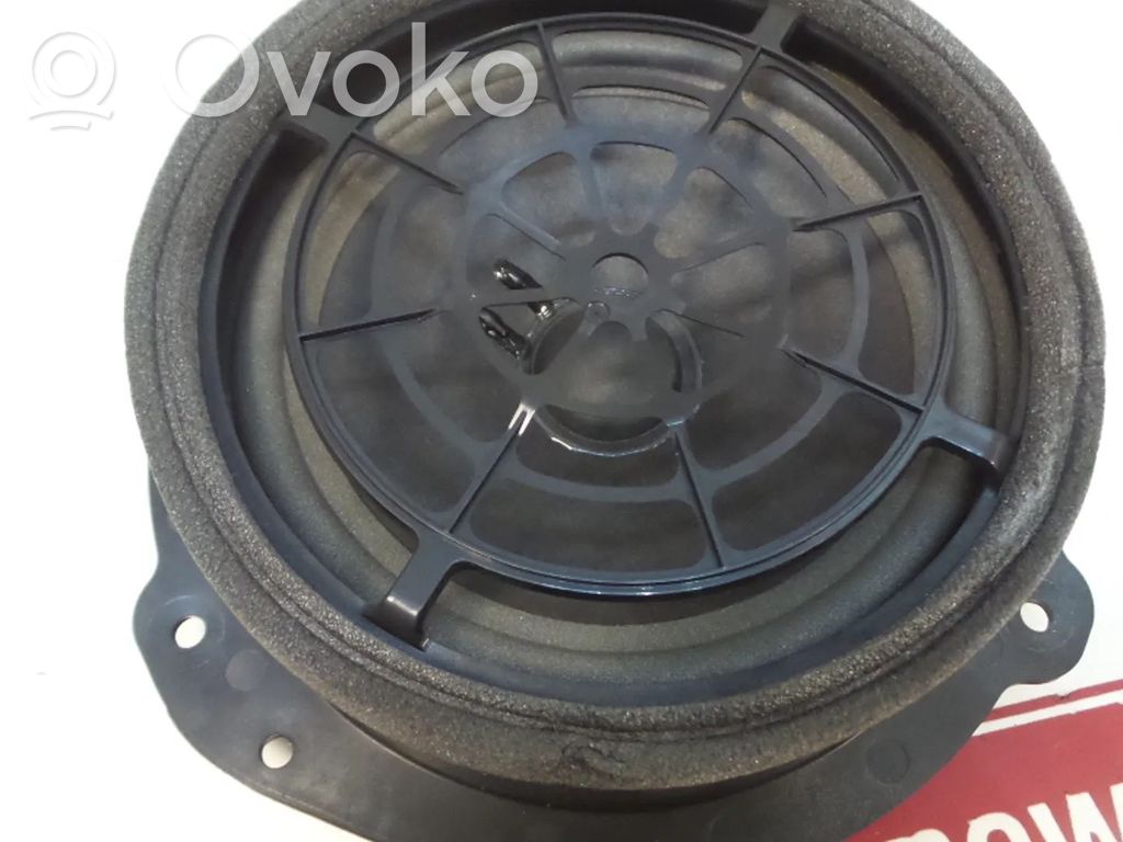 Audi A4 S4 B9 Etuoven kaiutin 
