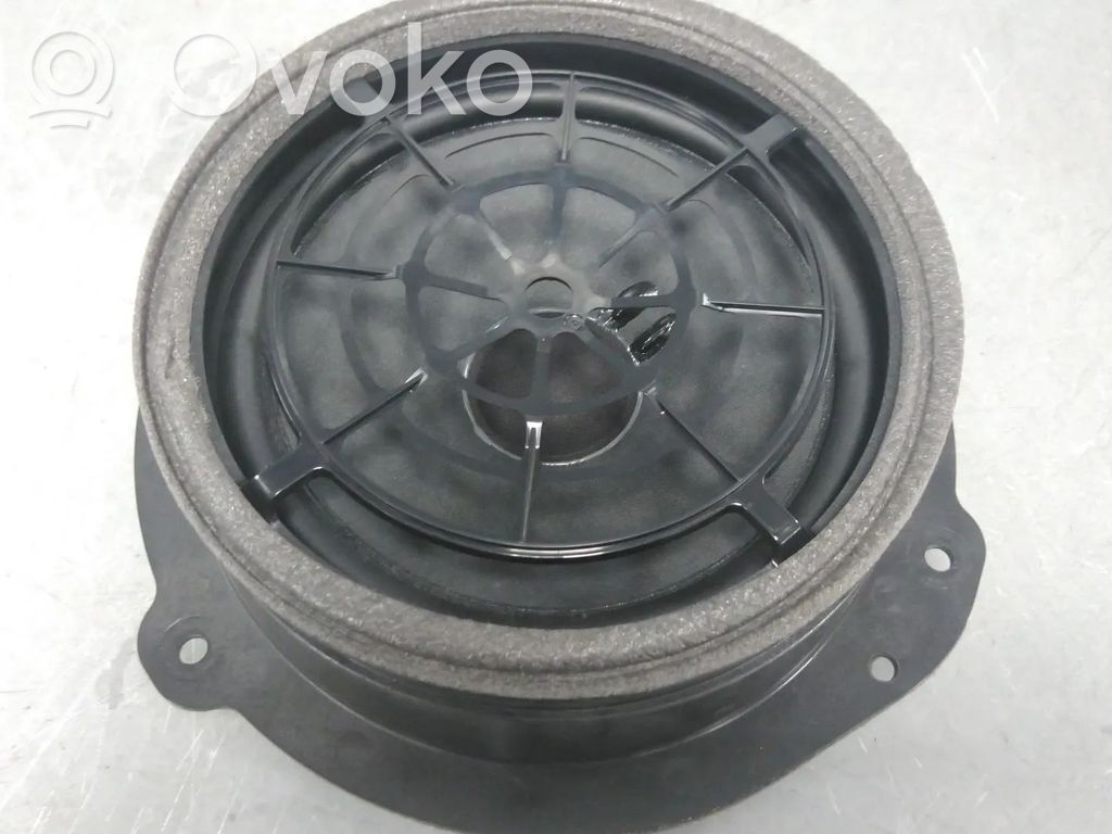 Audi A4 S4 B9 Etuoven kaiutin 