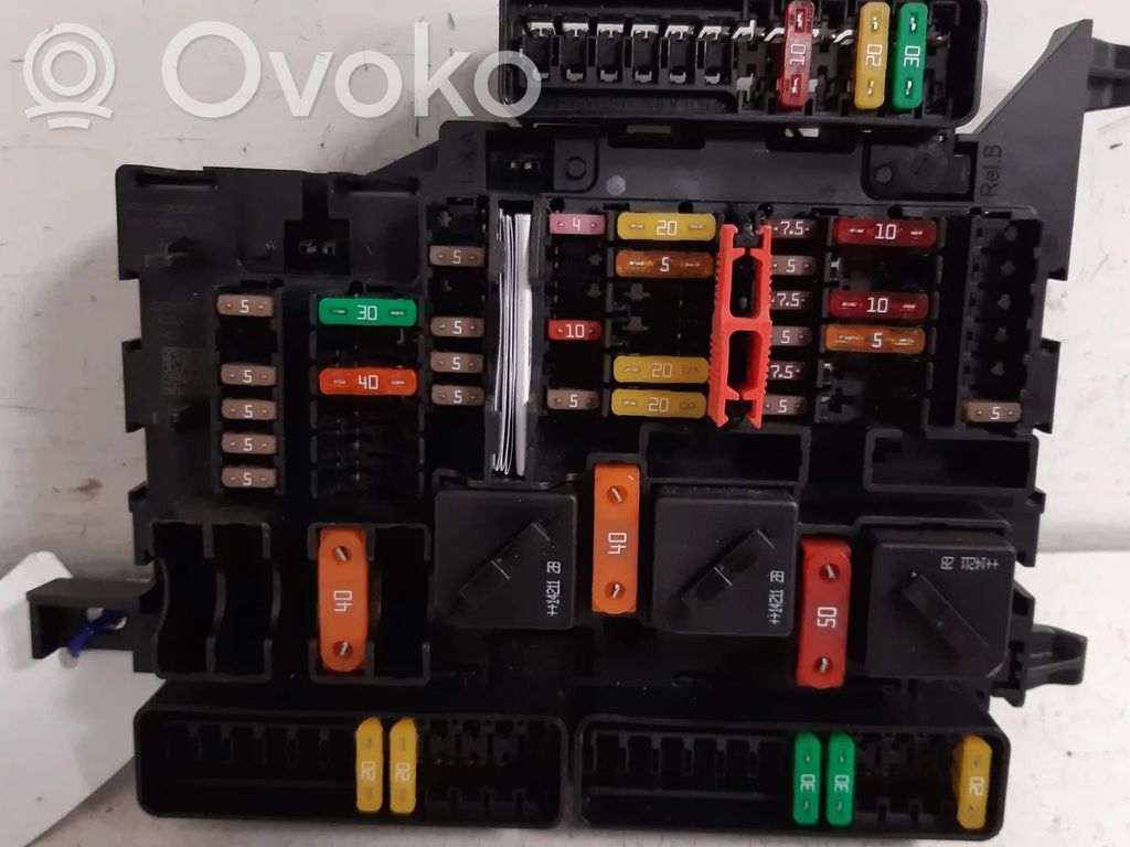 BMW 2 F22 F23 Modul siguranțe 