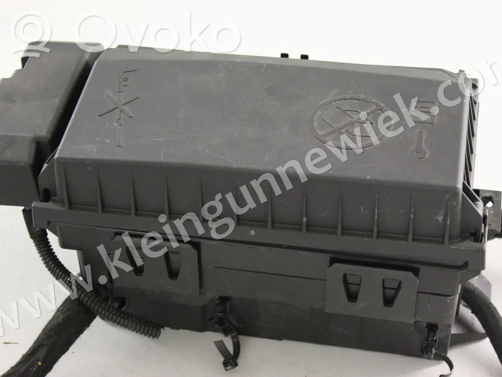 Opel Astra J Módulo de fusible 