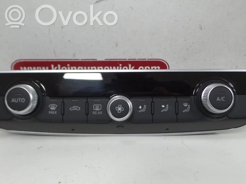 Audi Q3 F3 Climate control unit 
