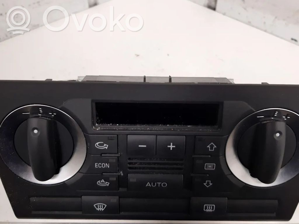Audi A3 S3 8P Panel klimatyzacji 
