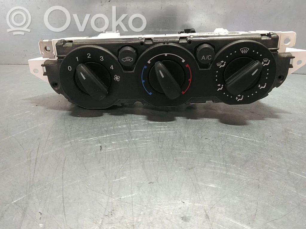 Climate control unit   7M5T19980AA