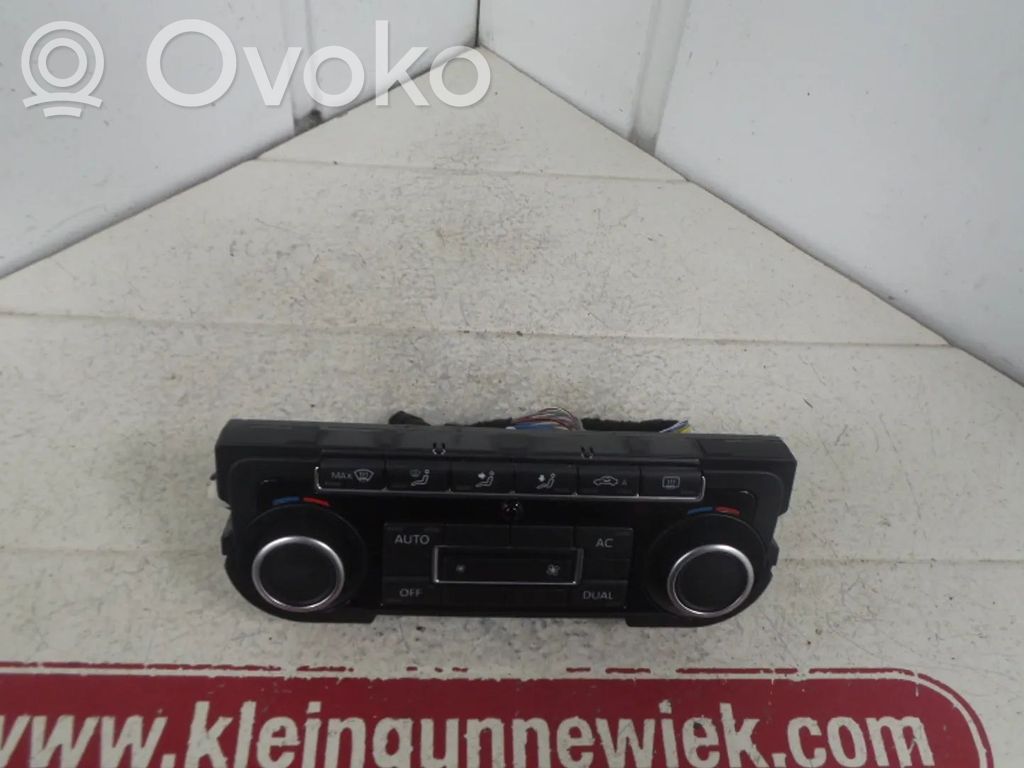 Volkswagen Golf VI Climate control unit 