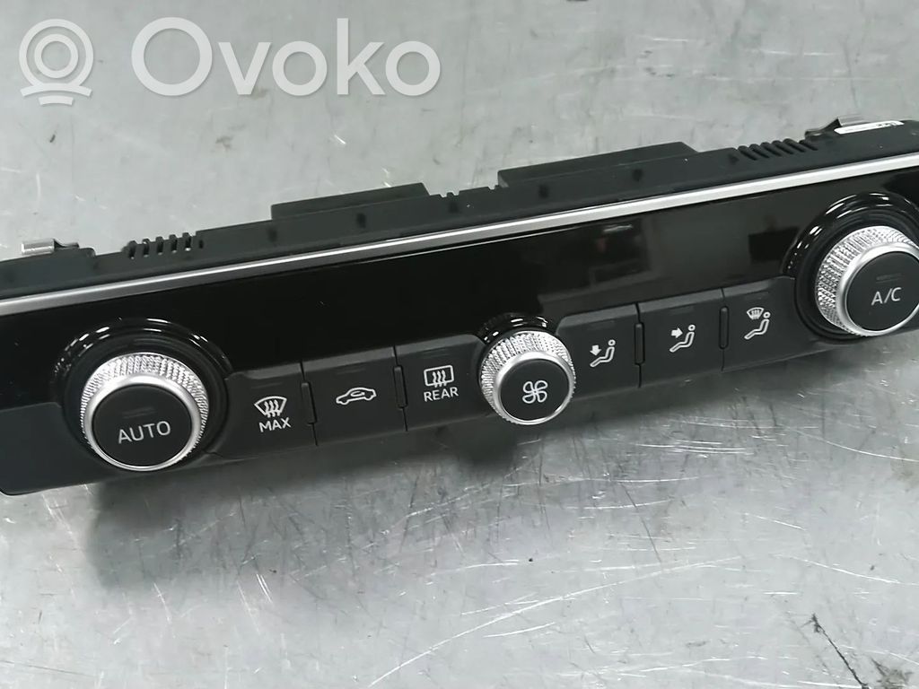 Audi Q2 - Climate control unit 