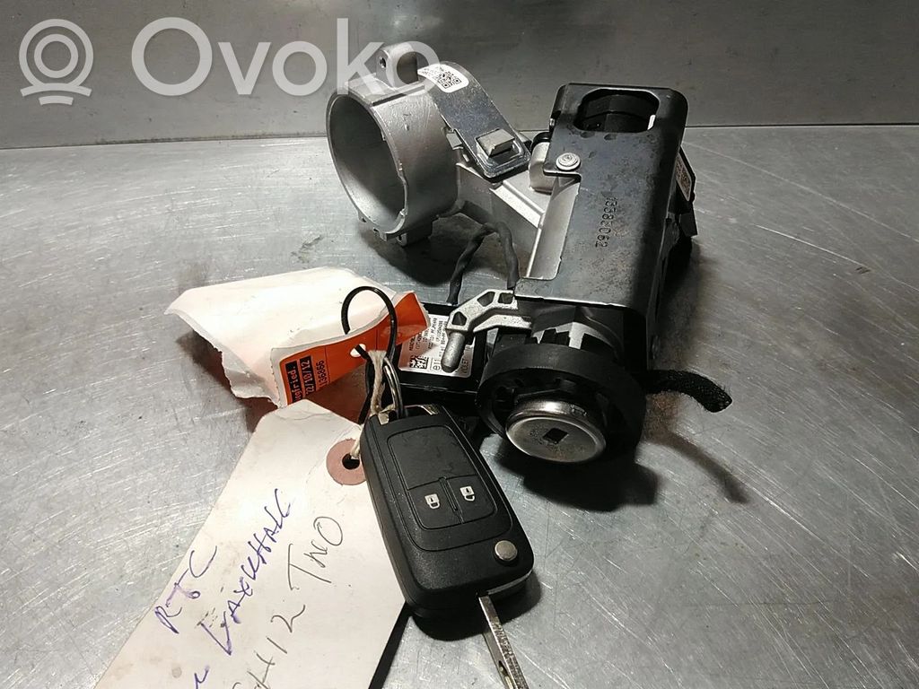 Opel Insignia A Virtalukon kytkin 