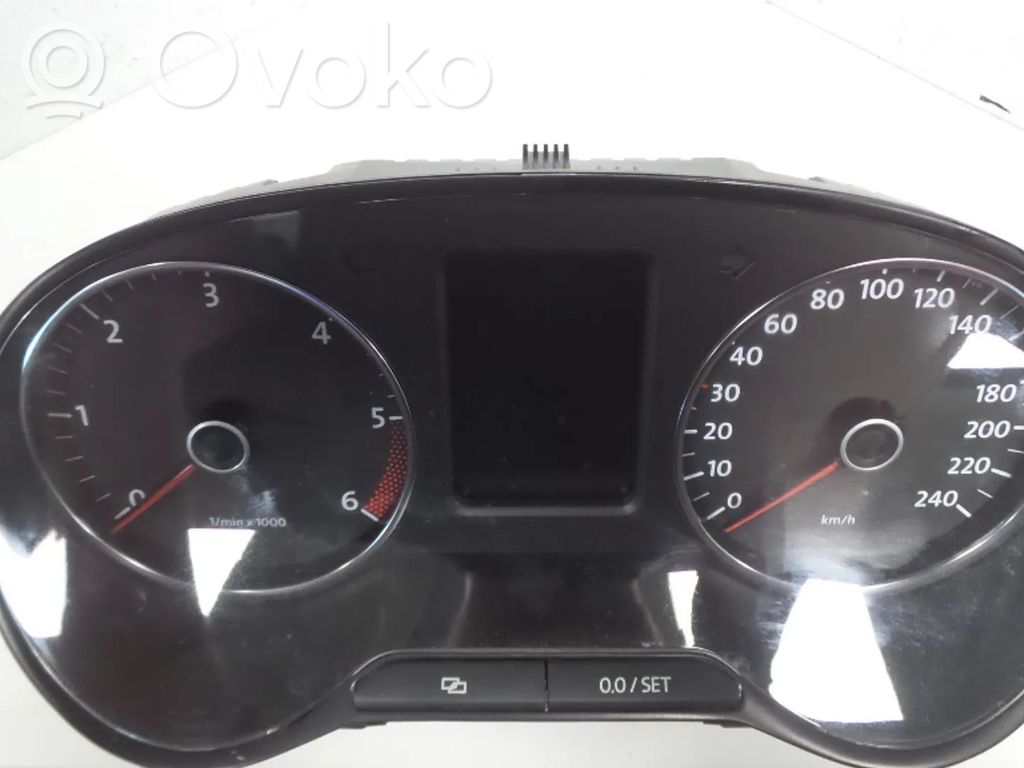 Volkswagen Polo V 6R Tachimetro (quadro strumenti)