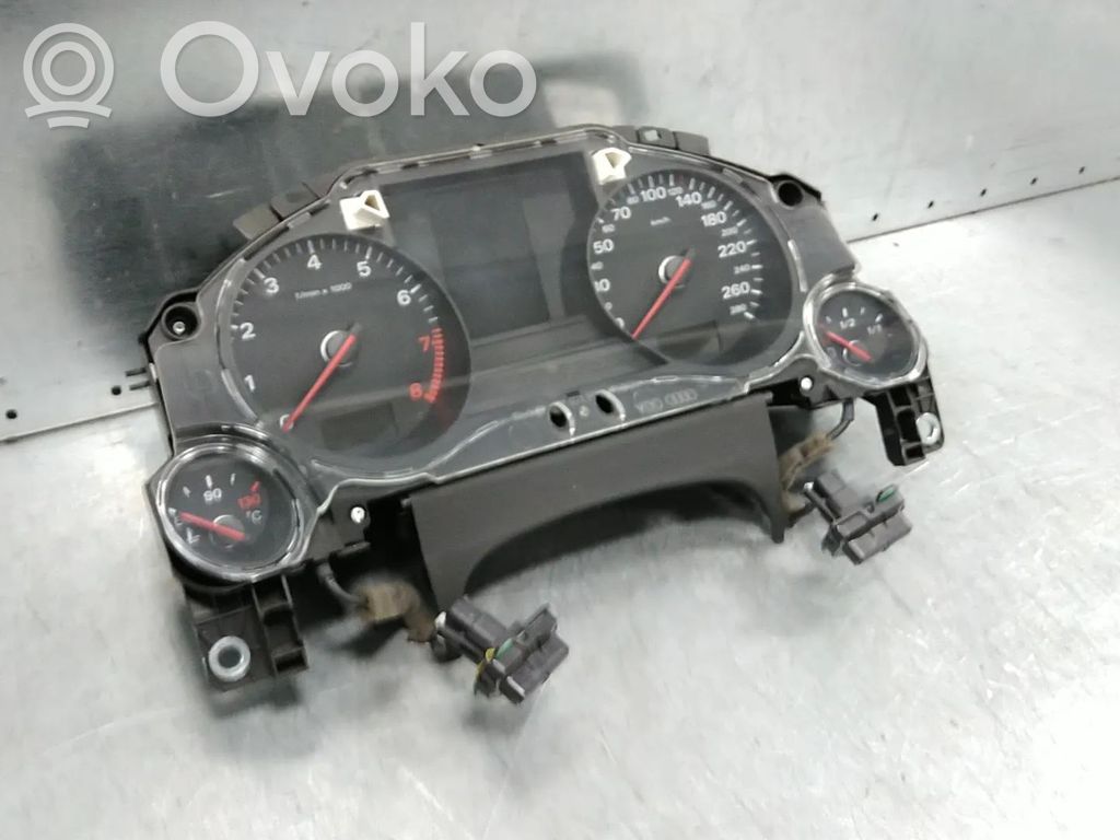 Audi A8 S8 D3 4E Spidometrs (instrumentu panelī) 