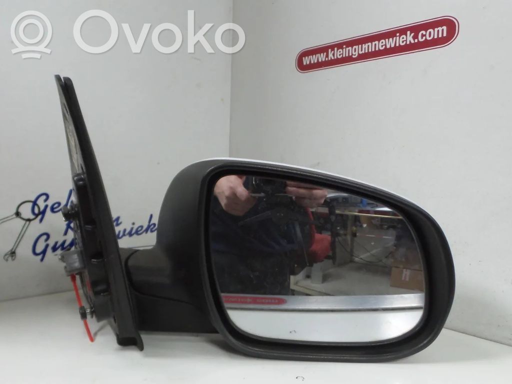 KIA Ceed Etuoven sähköinen sivupeili